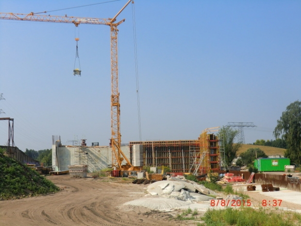 Straßenbrücke Südostverbindung / Spree