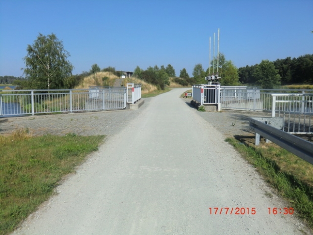 Nördliche Mittelandkanalbegleitwegbrücke / Verbindungskanal