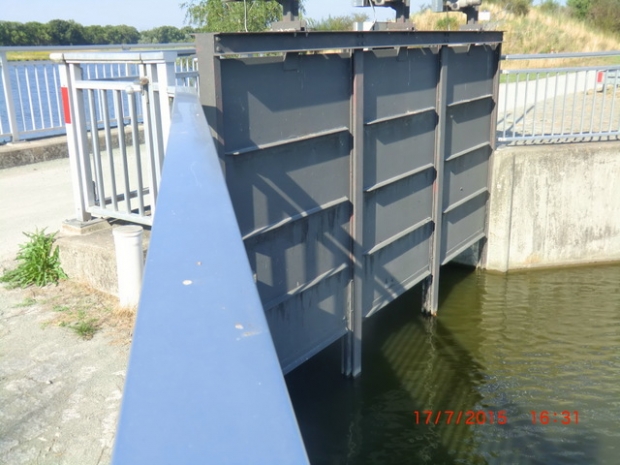 Nördliche Mittelandkanalbegleitwegbrücke / Verbindungskanal