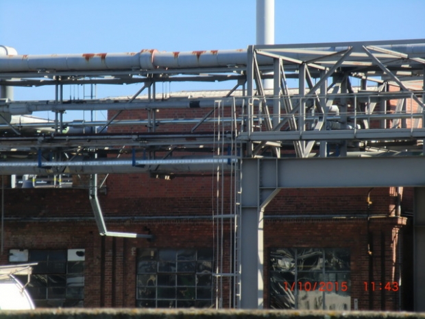 Rohrleitungenbrücke / Industriehof