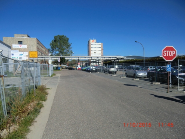 Rohrleitungenbrücke / Anliegerstraße