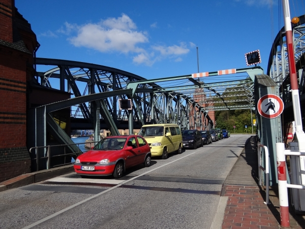 Hub-Klappbrücke ( Mitte) Lübeck