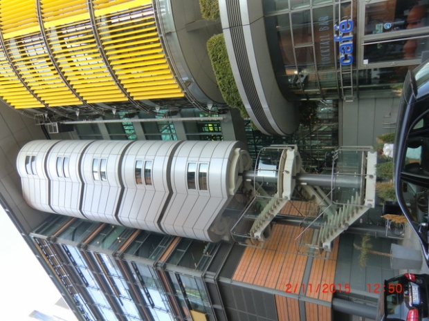 5 Fußwegbrücken zum Fahrstuhl am Treppenhausturm