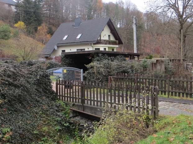 Grundstückszufahrtbrücke an der L 1101 / Straßengraben