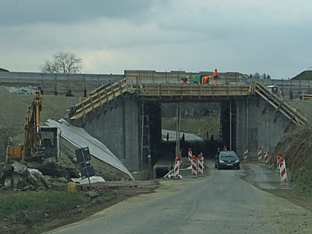 L 1103 Ortsstraßenbrücke / A 9 Autobahn Berlin - München
