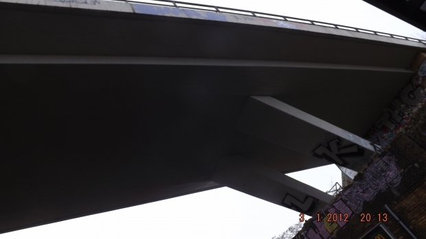 EÜ Querbahn Neukölln - Köllnische Heide - Baumschulenweg / Niemetzstraße, in der Bildmitte