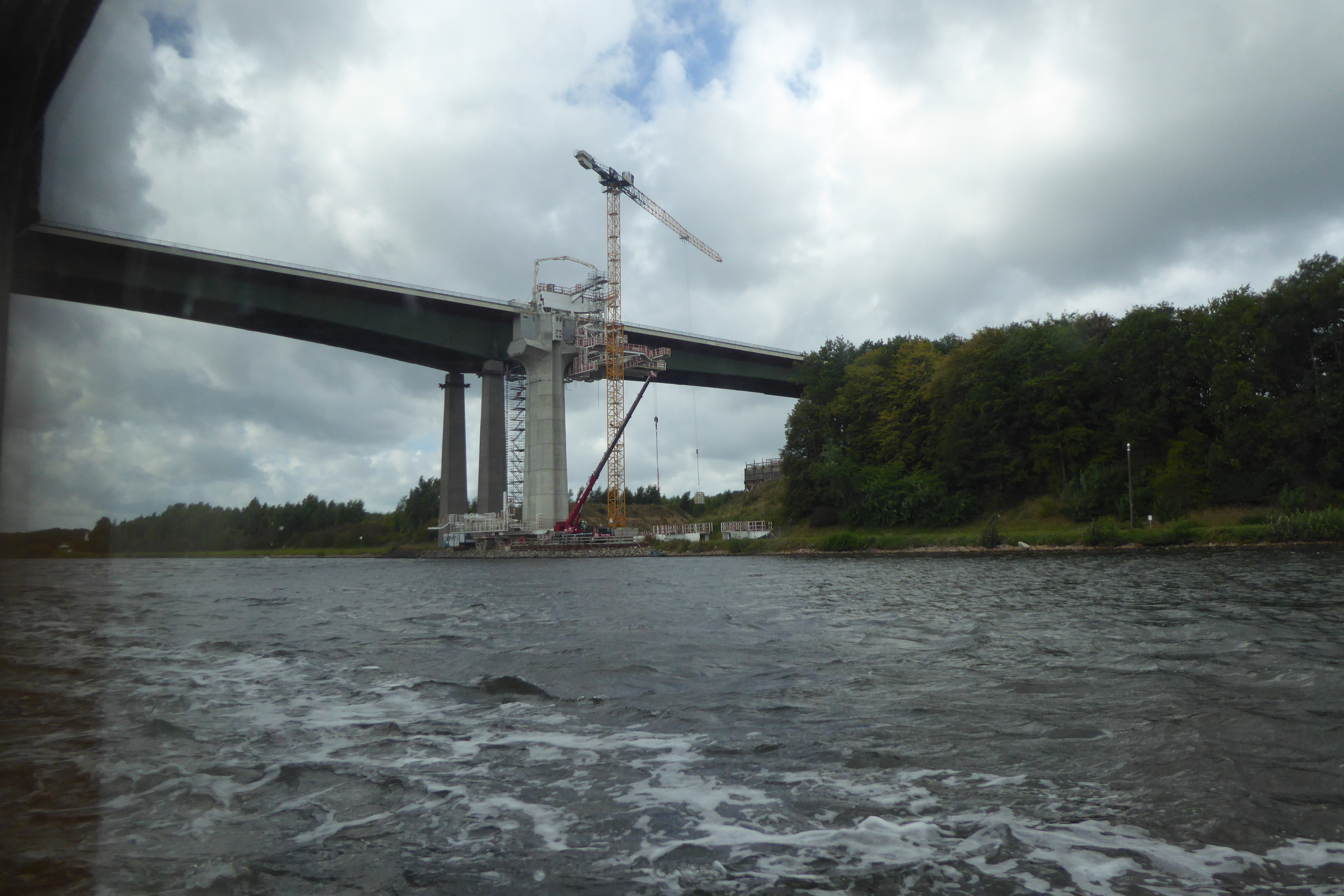 Hochbrücke Rader Insel (Europabrücke) mit Neubau, Blick von Osten