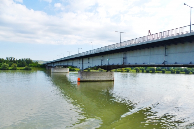 Donaubrücke Krems, Bl. v. Westen