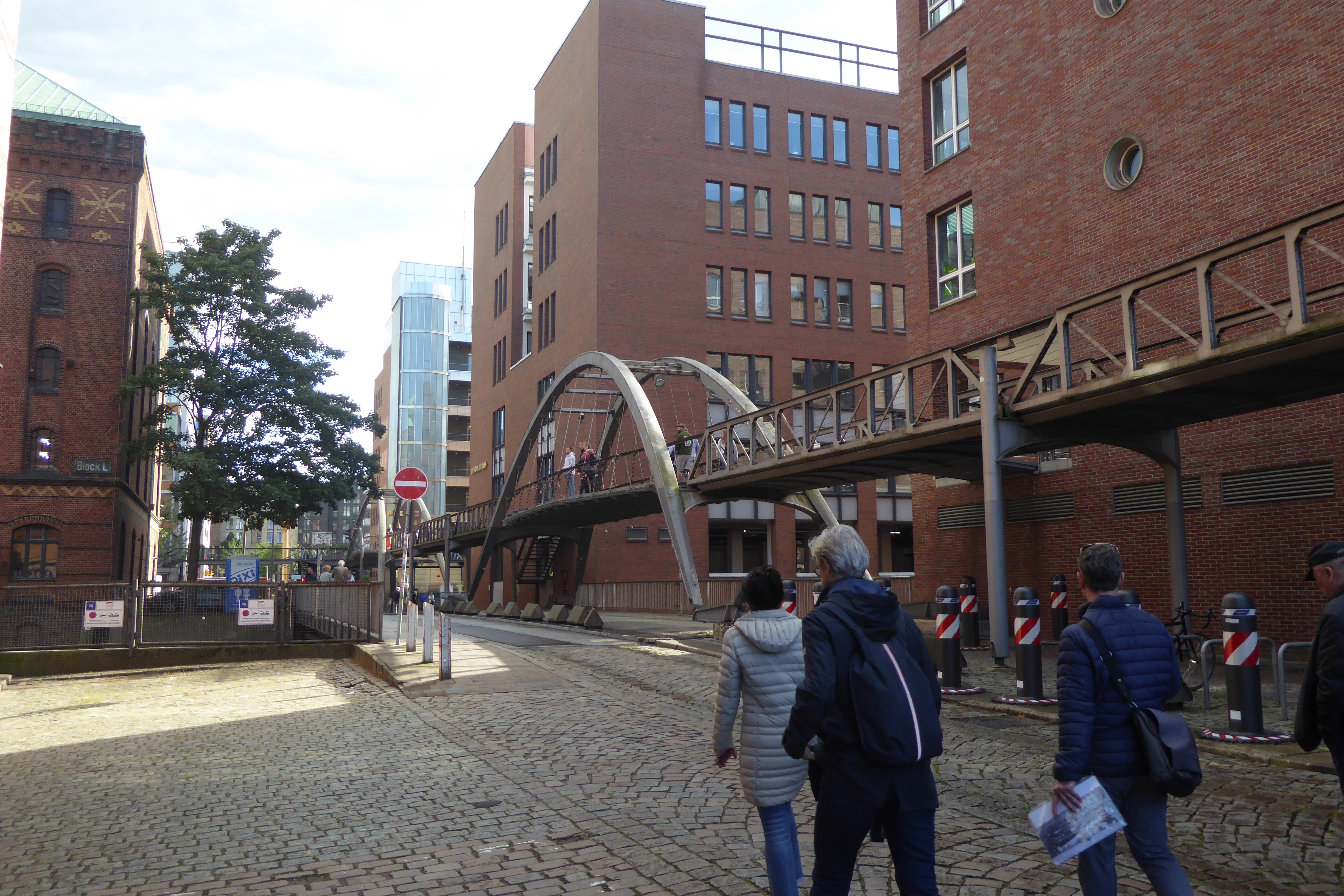 Kehrwiedersteg überspannt Kehrwiederfleet