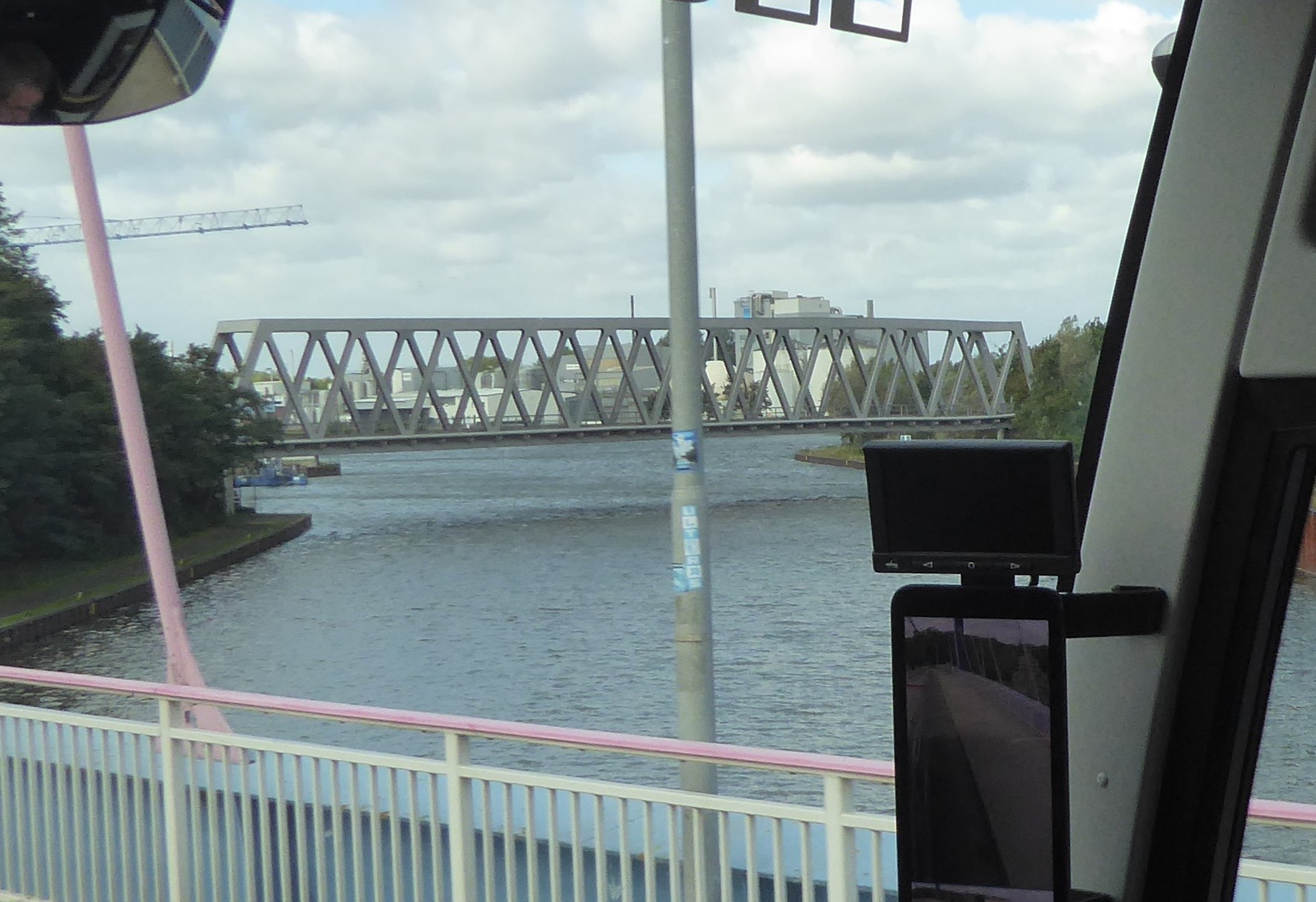 Eisenbahnbrücke in Genthin über Elbe-Havel-Kanal