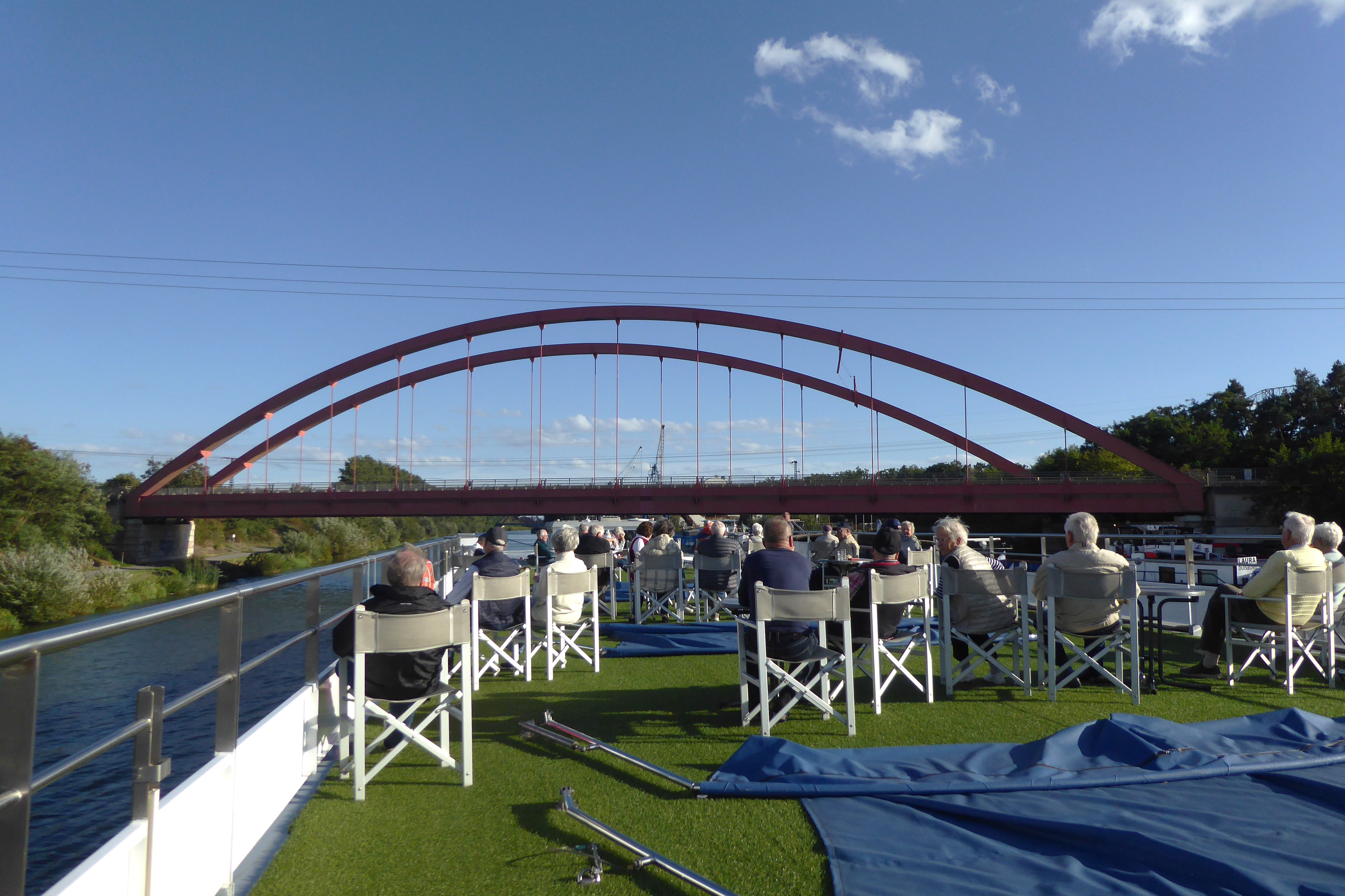 Mittellandkanal unter K1653 in Haldensleben, Ansicht von NW