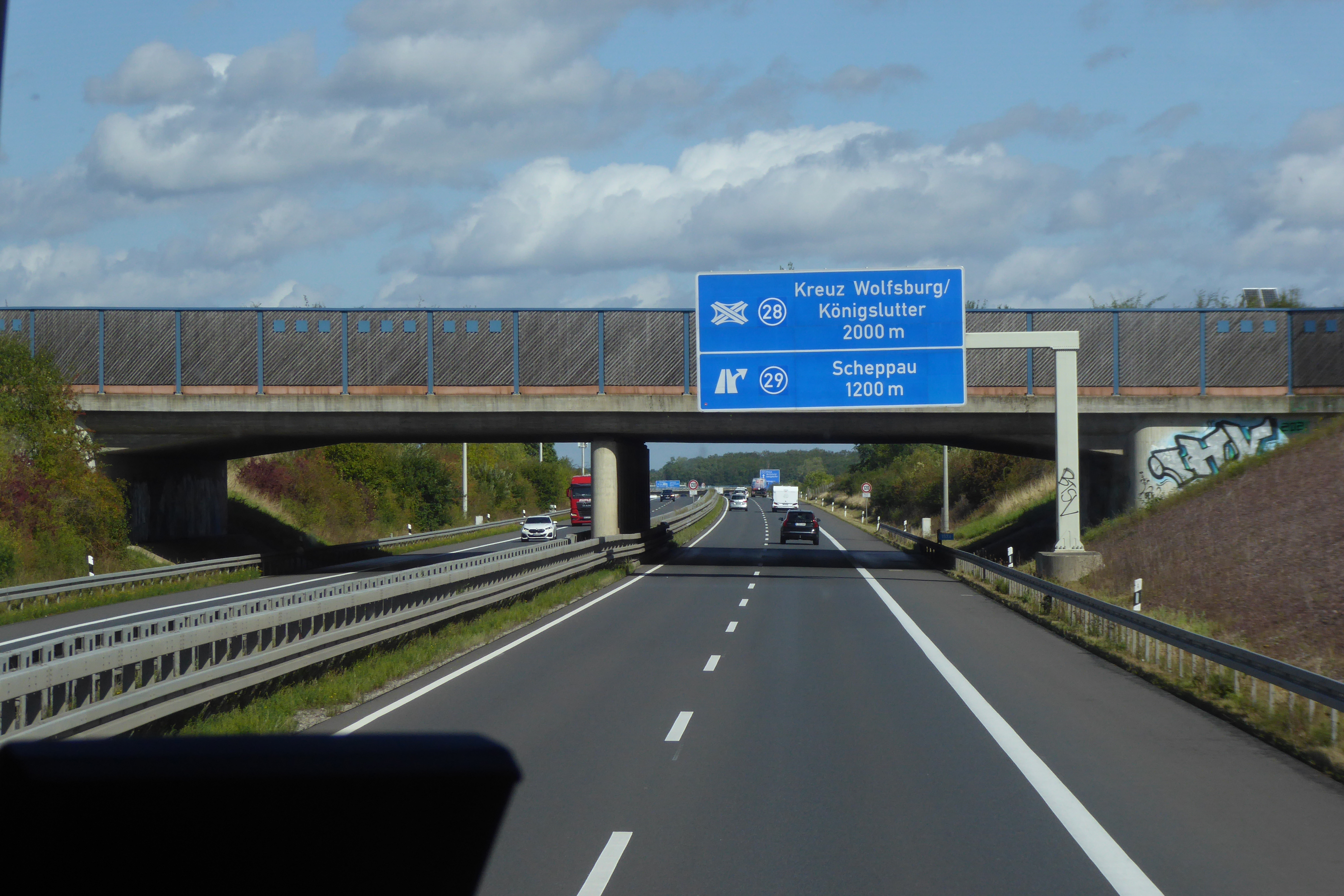 Wildbrücke über A39, Blick von Süden