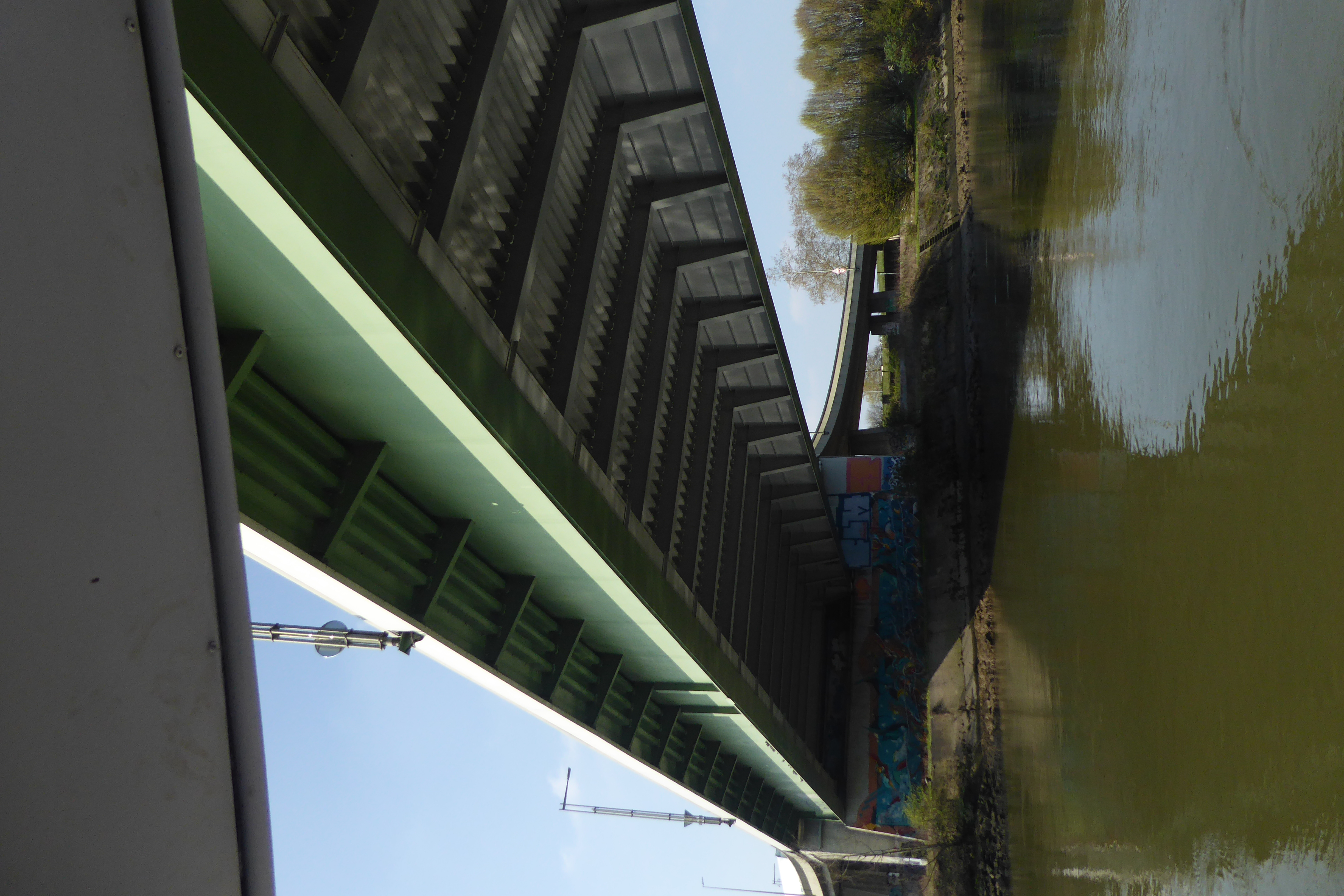 Unter der Pont Mathilde