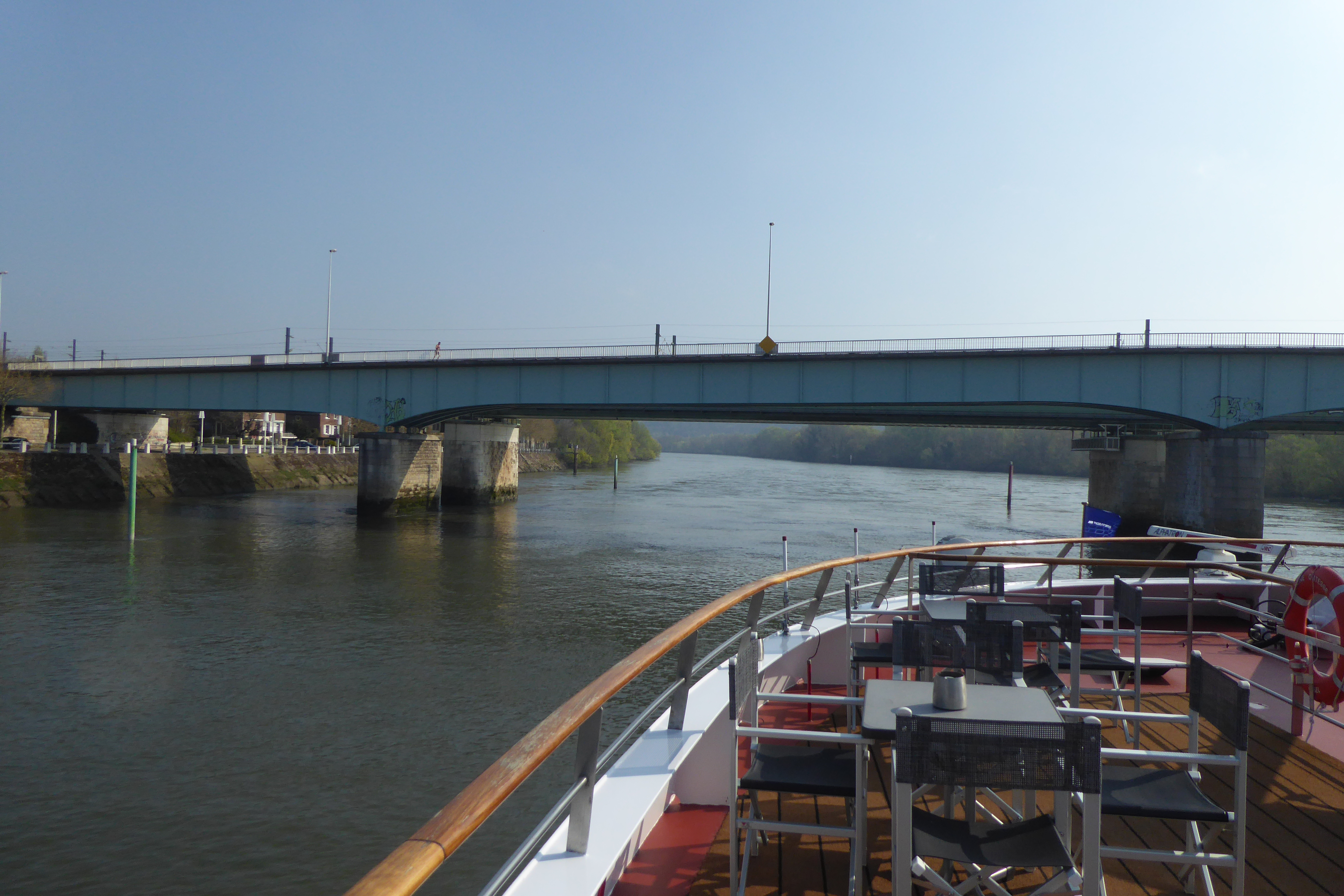 Brücke der D13 über die Seine, Blick von W