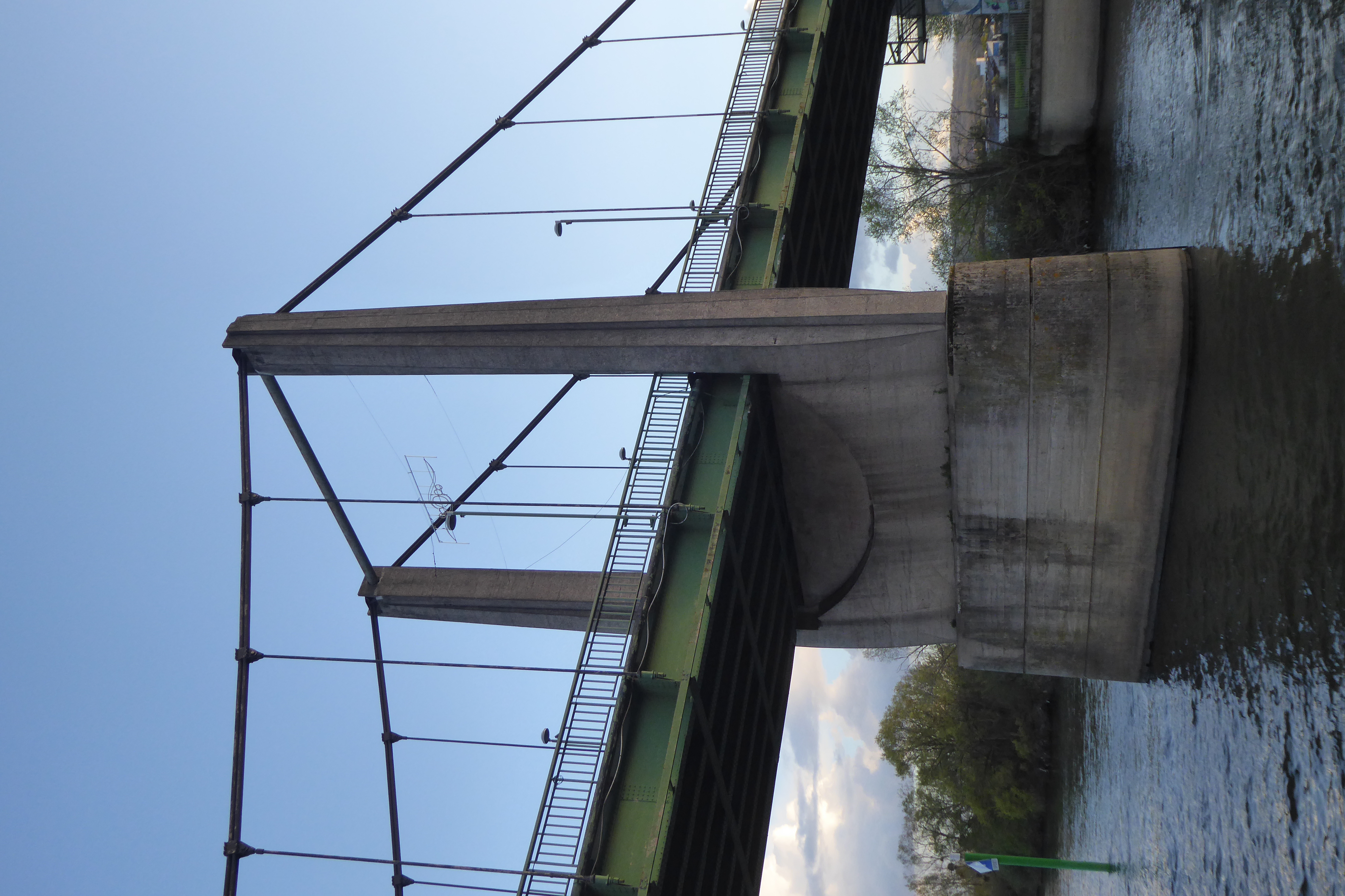 Straßenbrücke in Triel über die Seine, Blick n. SW