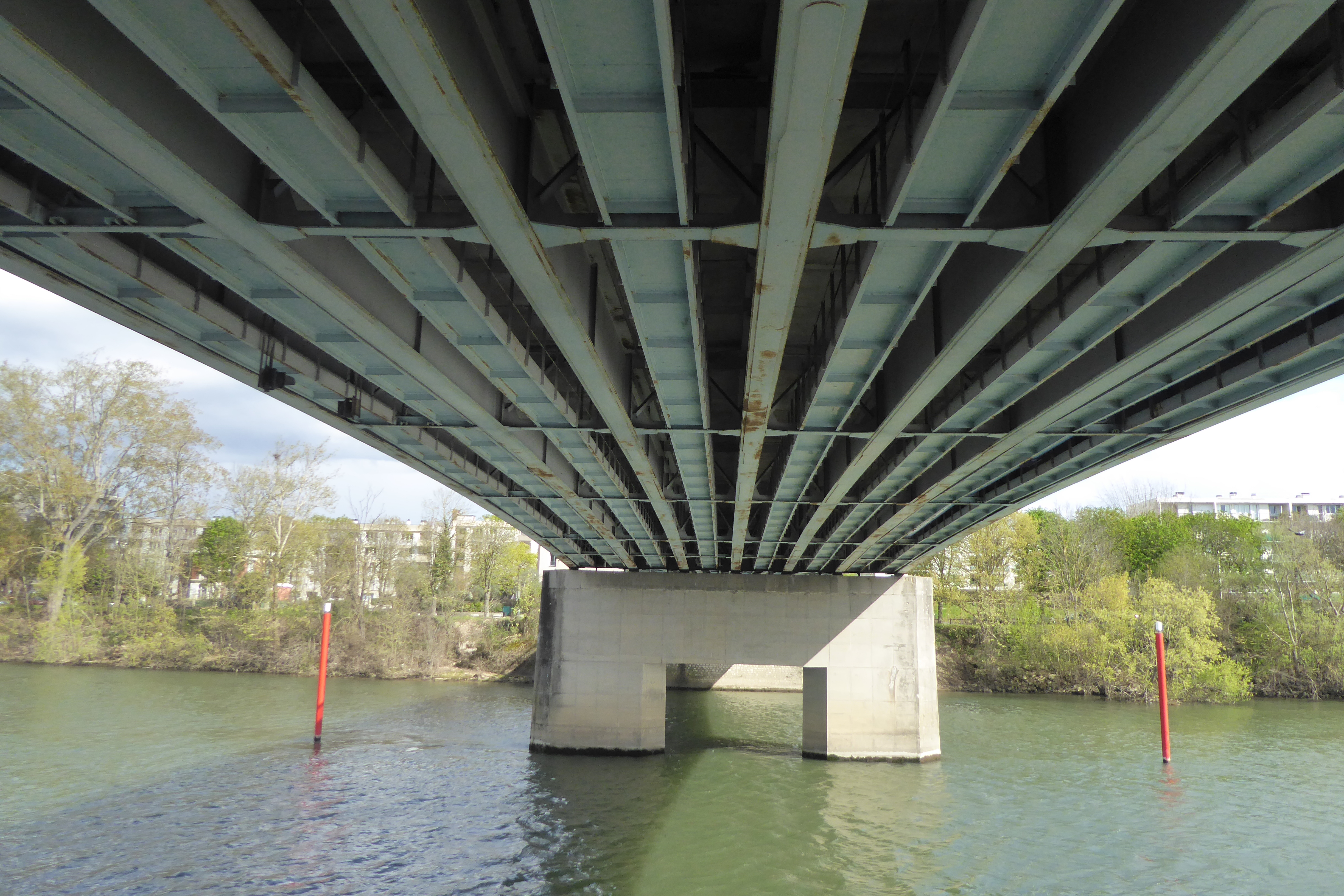 Unter der Pont du Pecq