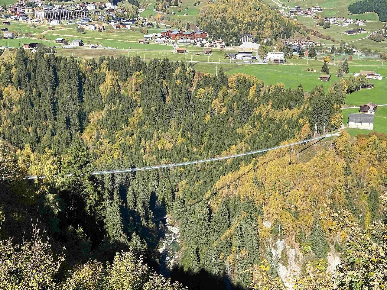 Disentis Muster_ neue Fussgängerhängebrücke La Pendenta 2024 erstellt