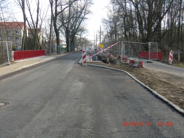 Ehem. B1/B5 Dorfstrassenbrücke / Neuenhagener Mühlenfließ, rechts im Bild