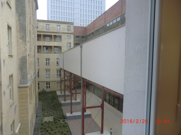 Hausverbindungsbrücke / Rahel Hirsch Weg