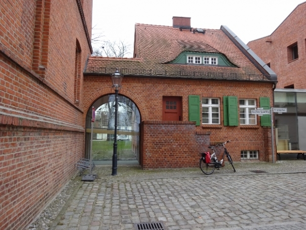  Fußwegbrücke im Heimatmuseum der Bibliotheken in Köpenick 