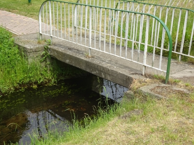 Fußwegbrücke sw der L851 Treuenbrietzener Straße / Meliorationsgraben