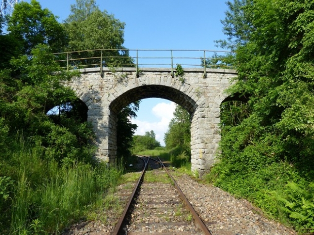Umspannwerkstraßenbrücke / EU Thüringer Oberlandbahn
