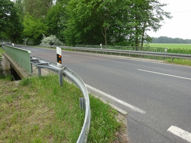 L 812 Landstraßenbrücke / Friedrichsgraben