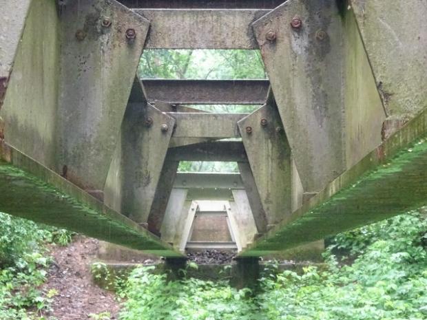 Parkbahnabstellgleisbrücke / Waldsenke