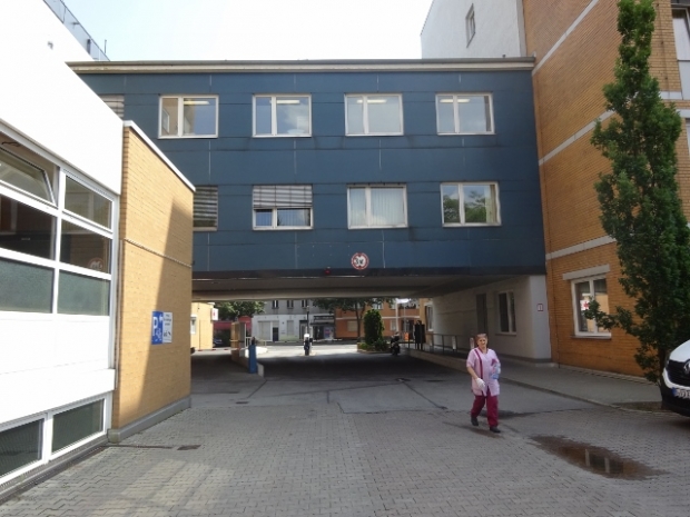 Krankenhausbrücke DRK Kliniken Berlin Mitte