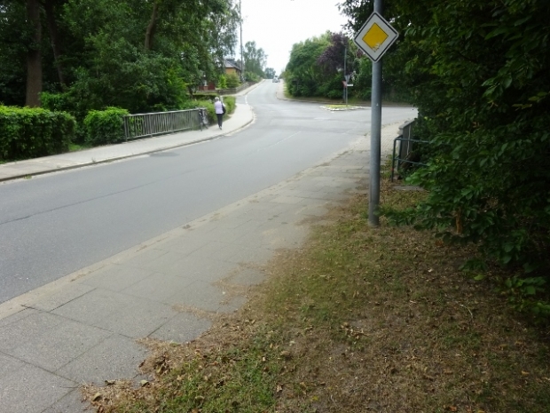 Neue Straßenbücke / Harlinger Bach