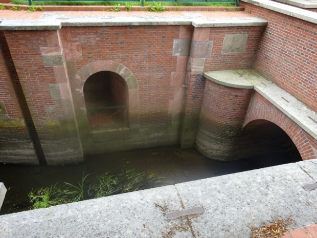 Steinschleusenbrücke / Dove, rechts im Bild