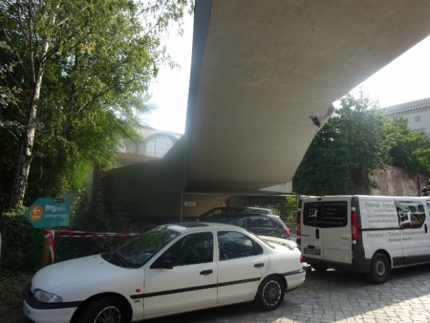 Gebäudeverbindungsbrücke Museum Hamburger Bahnhof / Hofstraße