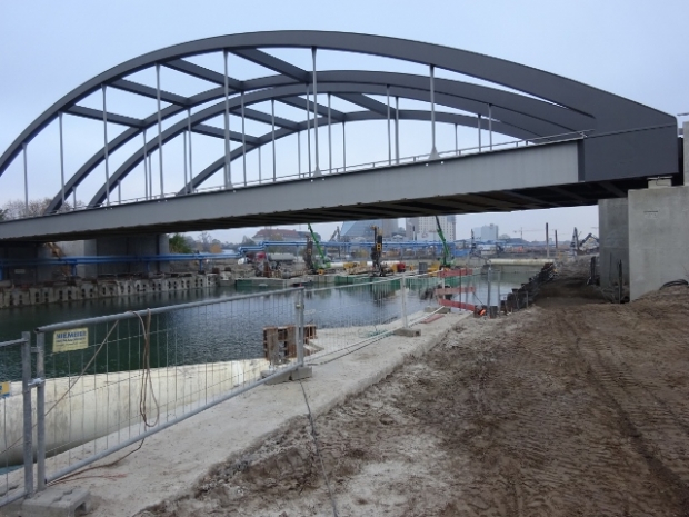 EÜ Querbahnstrecke Neukölln - Köllnische Heide / A 100 Autobahn neu