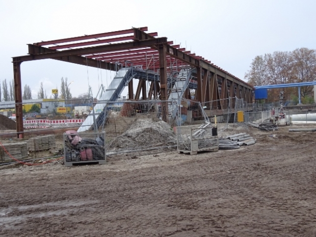 Rohrleitungsbrücke / A 100 Autobahn - Verlängerung