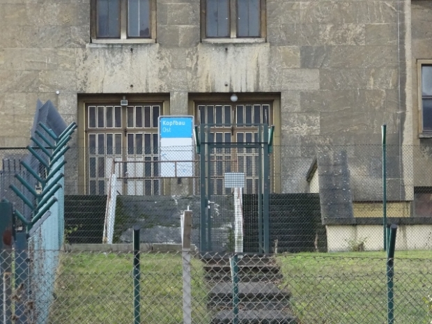 Fußwegbrücke Kopfbau Ost / Bunkerstraße