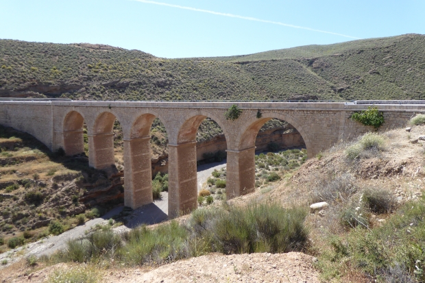 Straßenbrücke über die Rambla