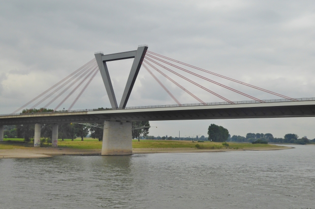 Flughafenbrücke, Bl. v. Norden