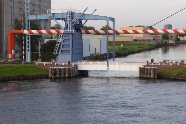 Rohrbrücke Industriehafen Utrecht