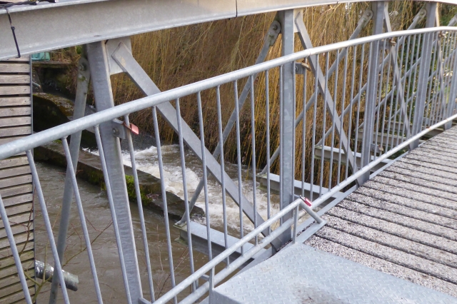 Auf der nördlichen Fußgängerbrücke