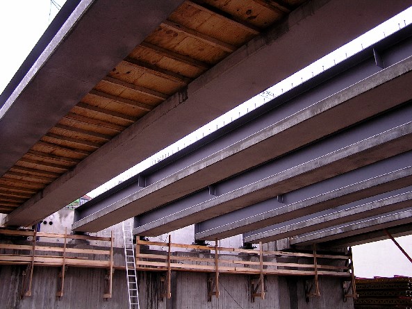 Doppelverbundträger kurz nach der Montage