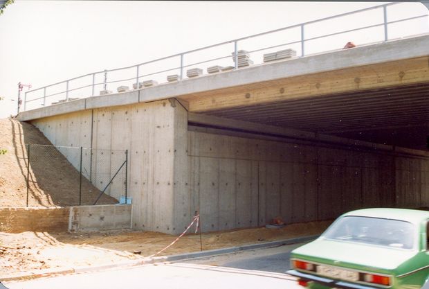 einer der Bauzüge am Krefelder Hbf auf einem der Gütergleise