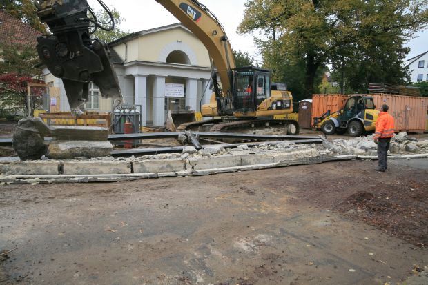 der erste Außenträger wird zerlegt
