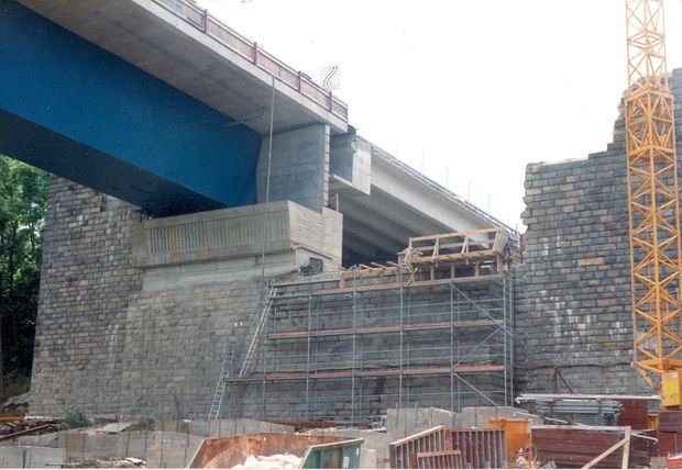 Erster Überbau ist fertig und der zweite in Arbeit