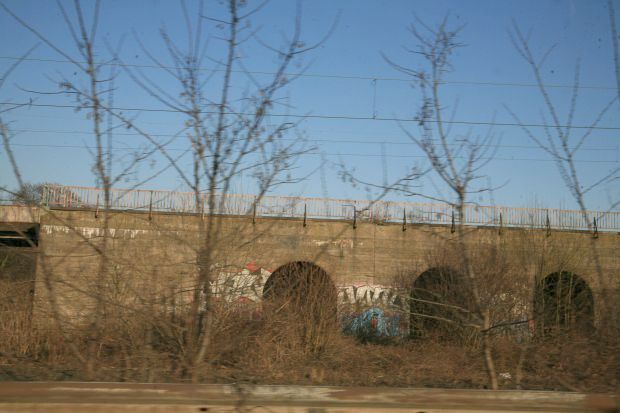 das Kreuzungsbauwerk südlich der Wedau strasse