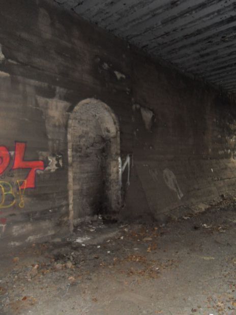 Nische in der Seitenwand