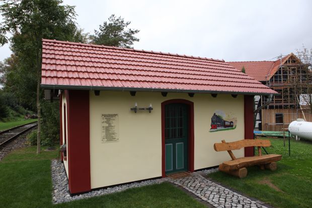 Bahnwärterhaus am südlichen Ende der Brücke