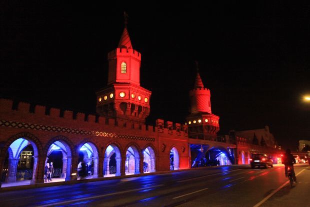 Festival of Lights mit farbiger Beleuchtung