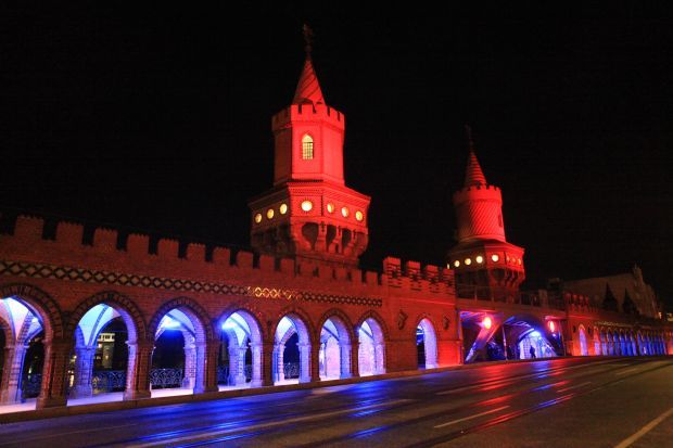 Festival of Lights mit farbiger Beleuchtung