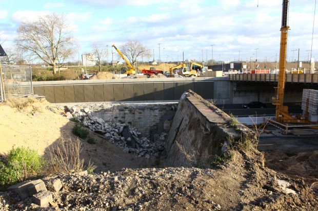 Rest des westlichen Widerlagers