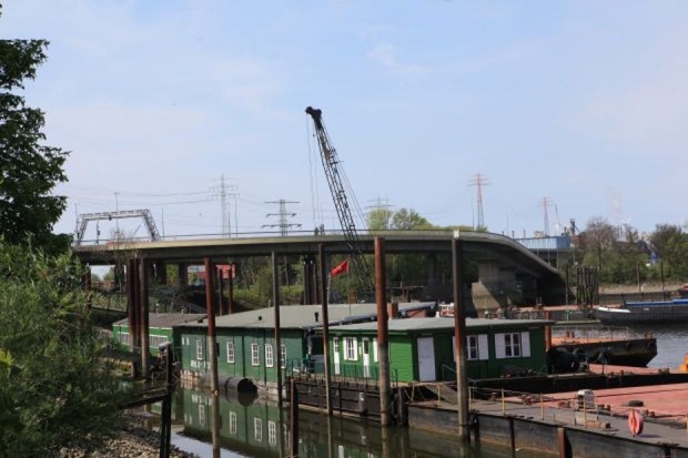 Seitenrampe am nordöstlichen Ende